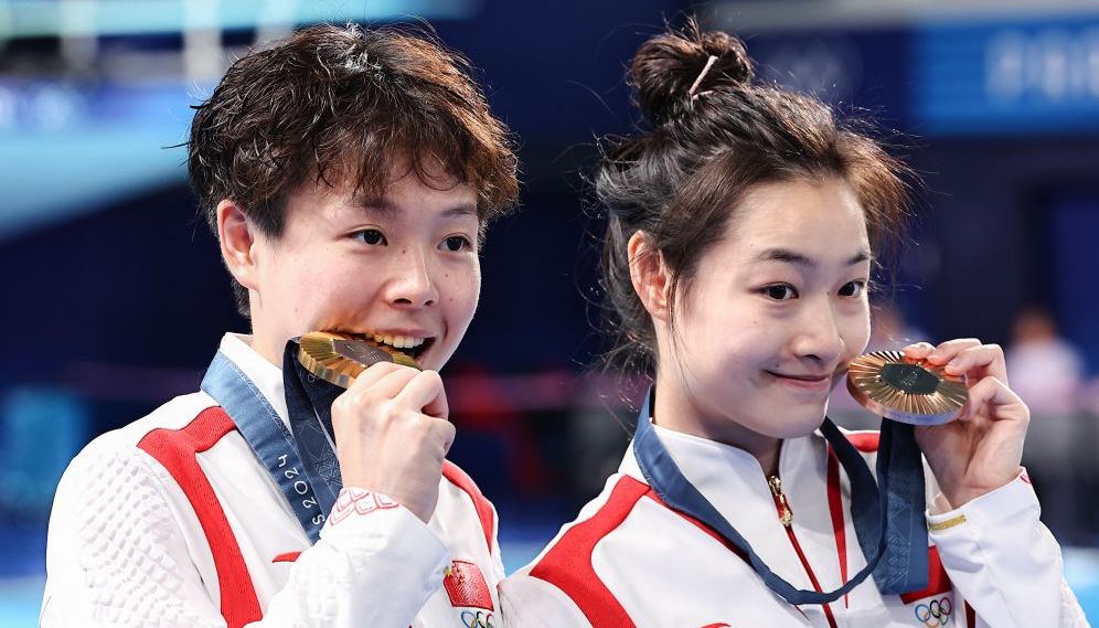 英超焦点战：维拉1-2绝杀阿森纳，曼城争冠机会大增