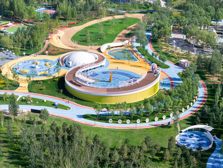 13岁零343天，阿森纳小将成为青年欧冠历史上最年轻出场球员